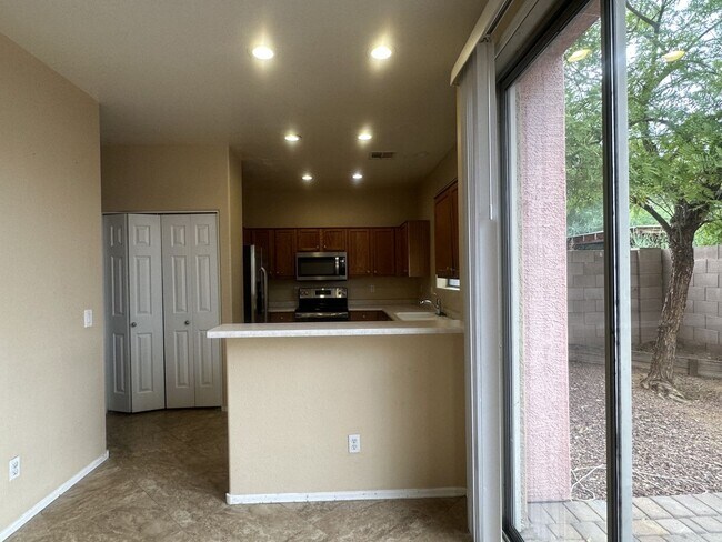 Building Photo - FOR LEASE – 3 BEDROOM, 2.5 BATH TWO STORY HOME WITH COMMUNITY POOL