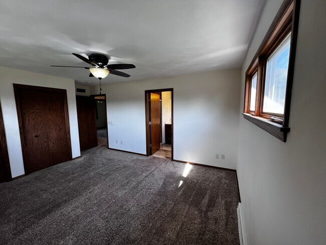 Building Photo - Spacious Home with Remodeled Open-Concept Kitchen, Water Utilities Included. VERONA Schools