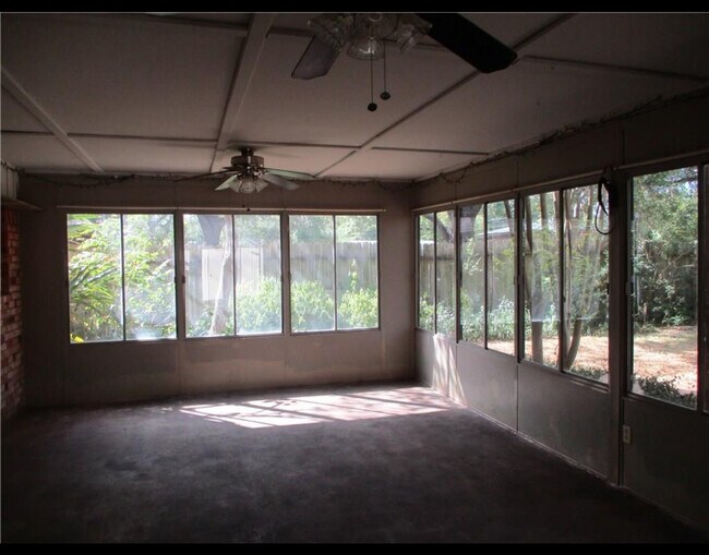 Building Photo - 10625 Rockwood St