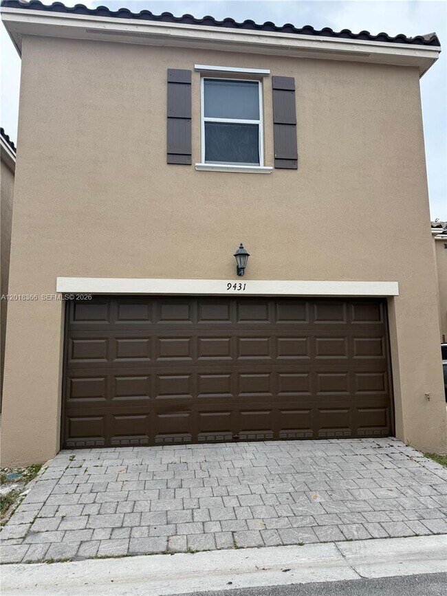 Building Photo - 9431 SW 172nd Ave