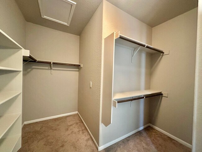 Building Photo - NEW MANAGEMENT IN ROUND ROCK TX!!!!!