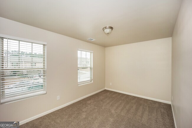 Building Photo - 2303 Clapton Ct