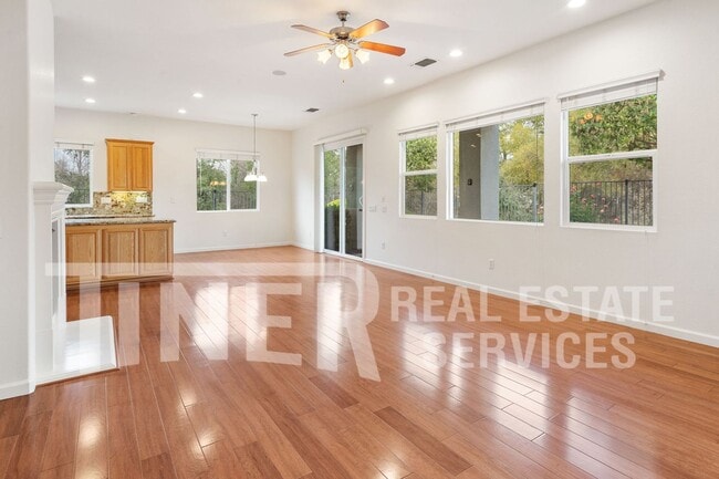 Building Photo - 6025 CreekBerry Wy