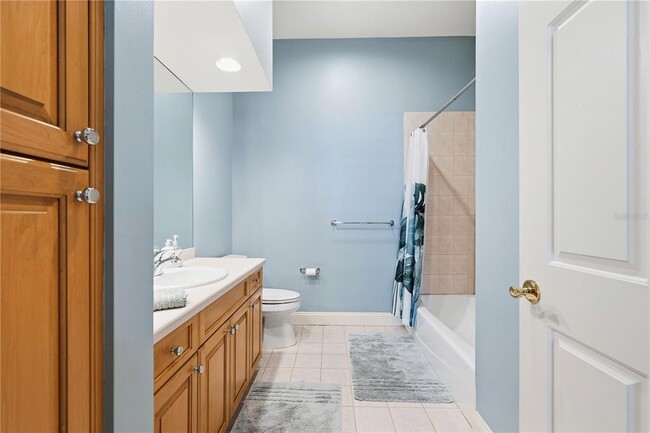 Building Photo - 515 5th Ave NE