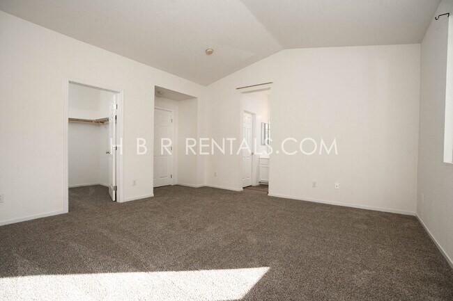 Building Photo - Charming 3-Bedroom Home with a Beautiful Pool in Lathrop! *POOL SERVICE INCLUDED*