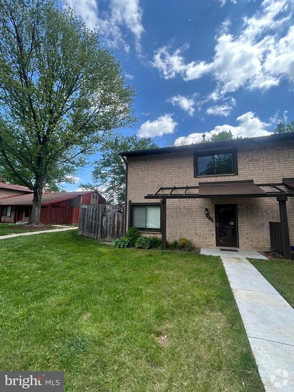 Building Photo - 9574 Standon Pl