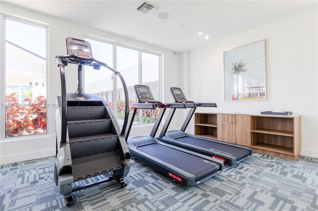 Building Photo - 1950 W 49th St