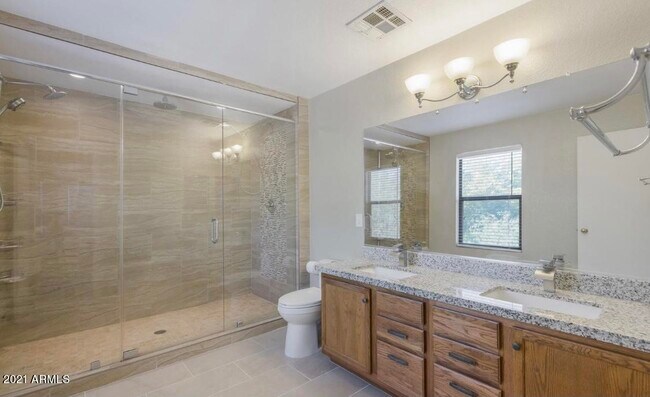 Building Photo - 9446 W Virginia Ave