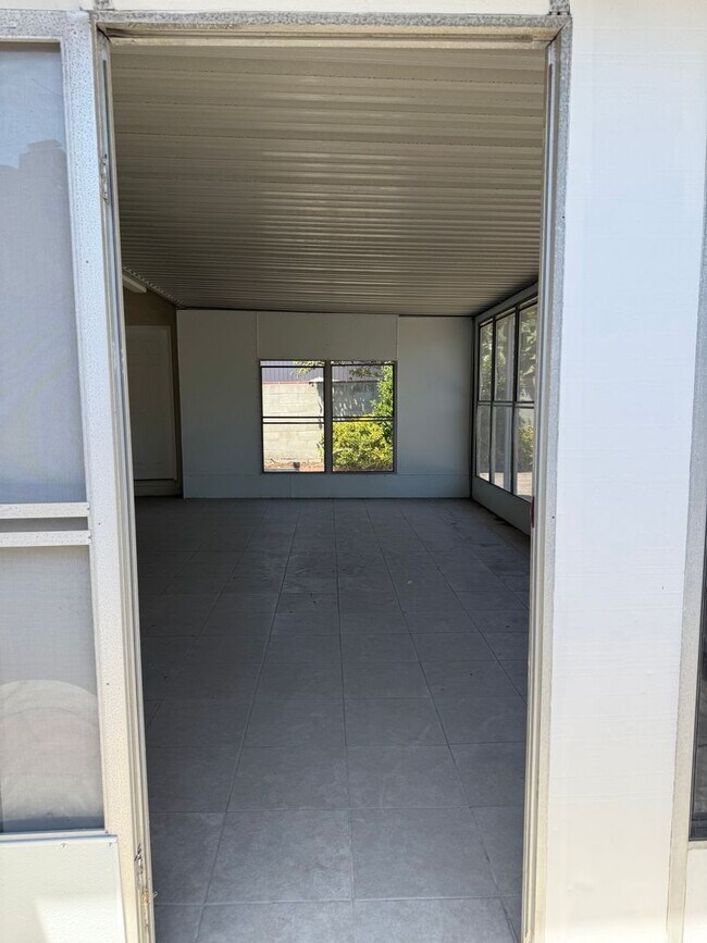 Building Photo - 12747 Vose St