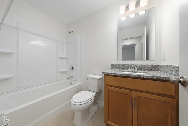 Building Photo - 2814 Raindrop Run St