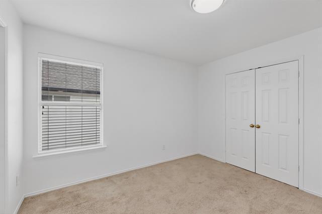 Building Photo - 2050 Ashbourne Dr