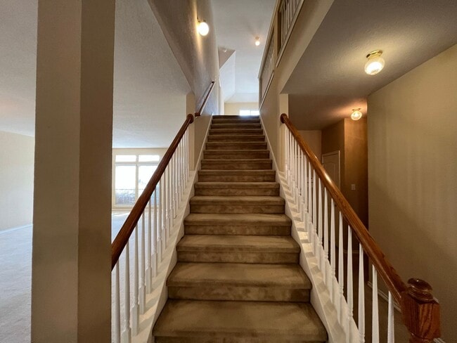 Building Photo - 21114 Villa Valencia