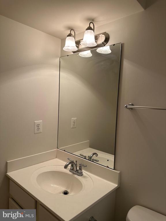Building Photo - 9610 Hazelbrook Ct