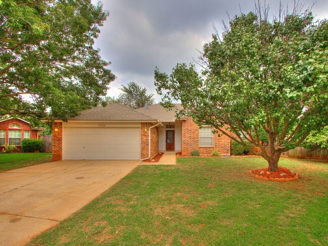 Primary Photo - 17320 Sun River Ct