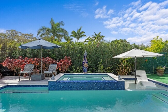 Building Photo - 3705 NE 16th Ave