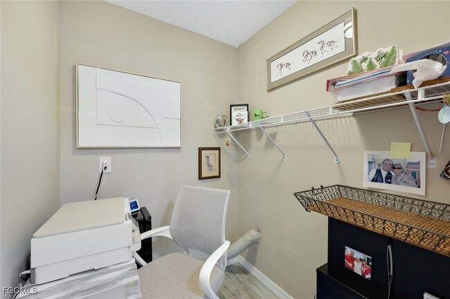 Building Photo - 14871 Crescent Cove Dr