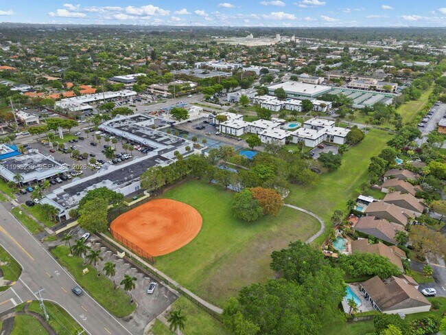 Building Photo - 7220 SW 94th Pl