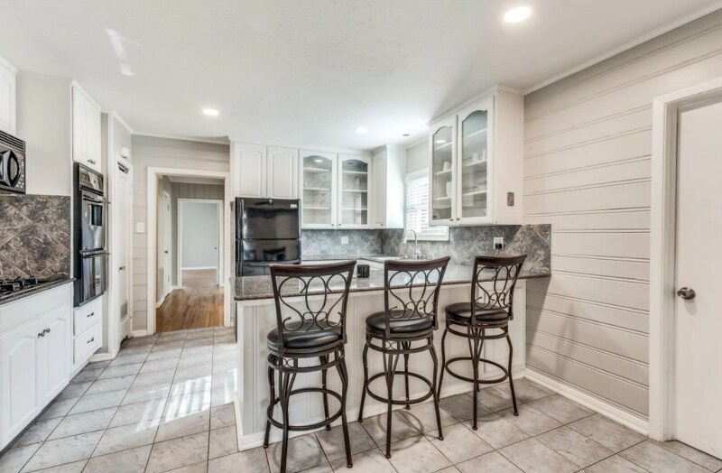 Building Photo - 3624 W Biddison St