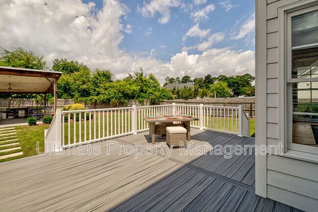 Building Photo - 7022 Cayman Ct