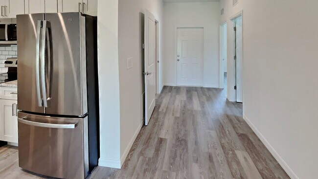 Building Photo - 4028 SW 7th Pl