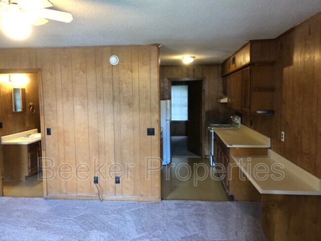 Building Photo - 3609 34th Ave