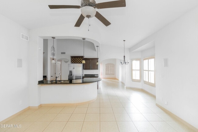 Building Photo - 5349 Jose Duran Ln