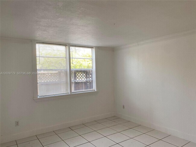 Building Photo - 4670 NW 79th Ave
