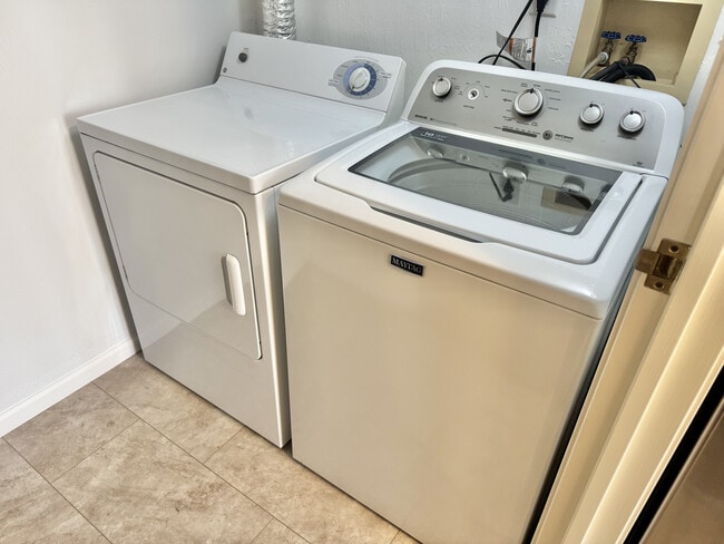 Building Photo - 1100 Tollis Pkwy