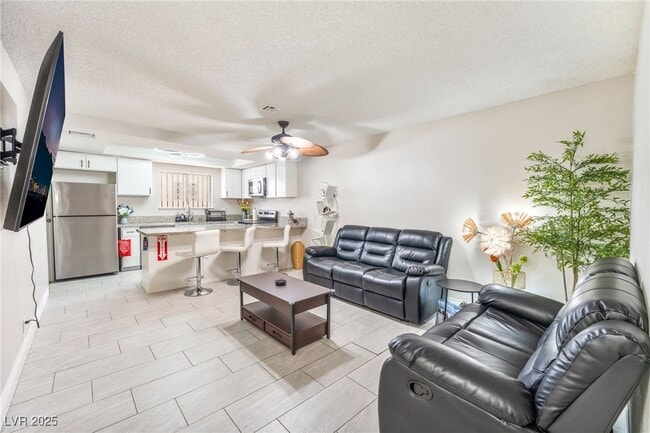 Building Photo - 4441 Rich Dr