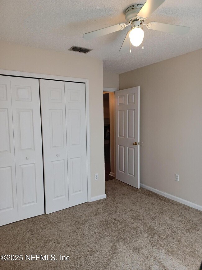 Building Photo - 608 Abbey Ct