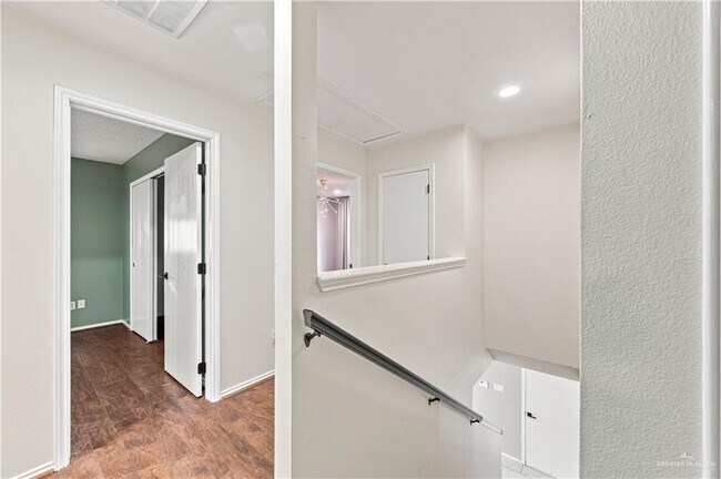 Building Photo - 37 San Esteban St