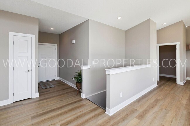 Building Photo - Stunning ranch-style home in Altoona featuring 4 bedrooms and 3 bathrooms, with a finished walk-o...