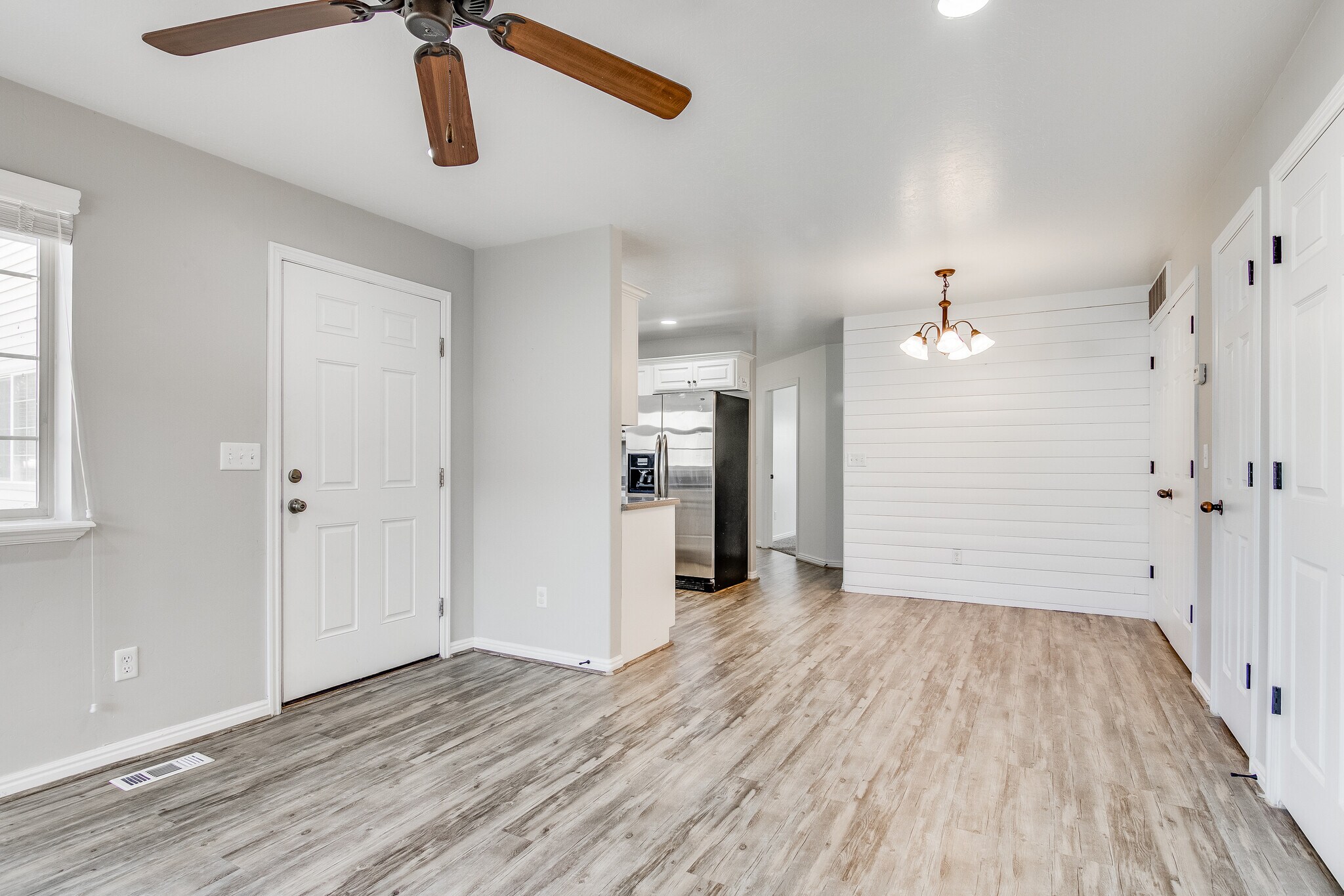 Living and Dining Areas - 467 S 2550 W