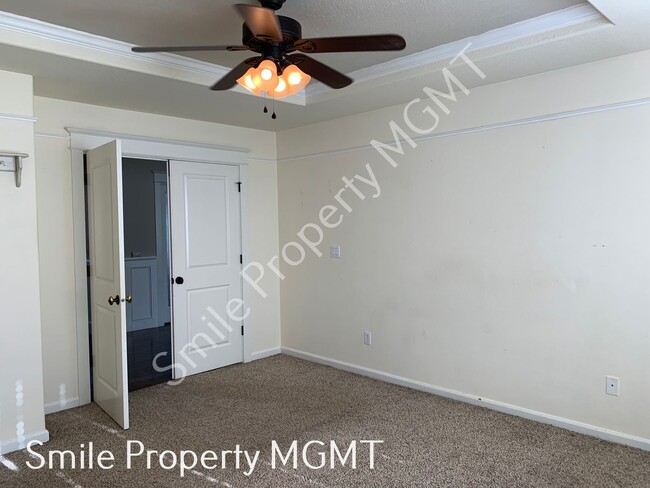 Building Photo - A nice house with 3 beds rooms and 2 baths.