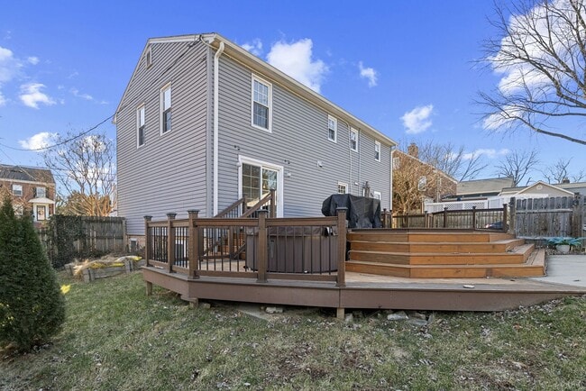 Building Photo - 3100 Franklin St