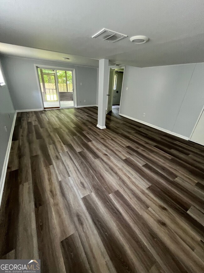 Building Photo - 7299 Indian Hill Trail