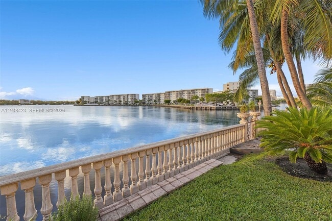 Building Photo - 3283 NE 171 St