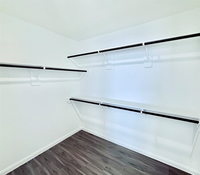 Building Photo - 2349 Mooneye Ct