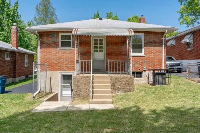 Building Photo - 9028 Stansberry Ave