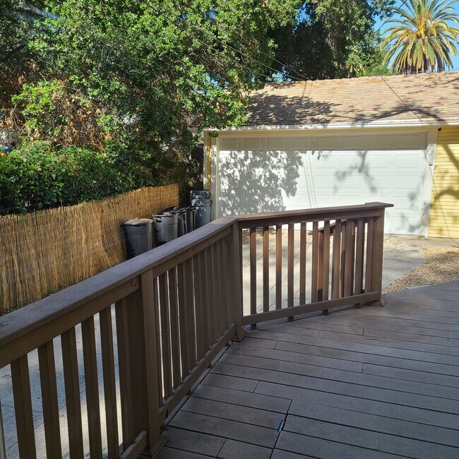 Building Photo - Diamond Duplex