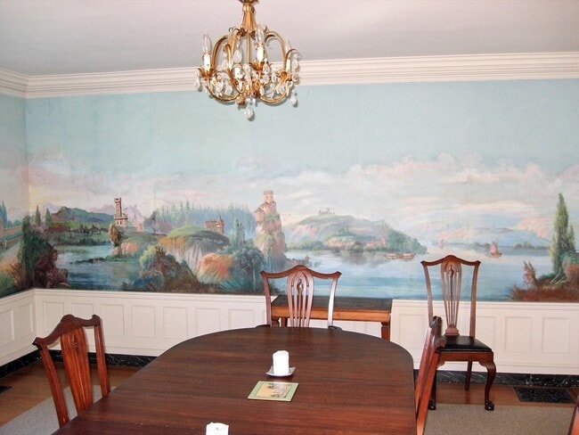 Building Photo - 48 Proctor St