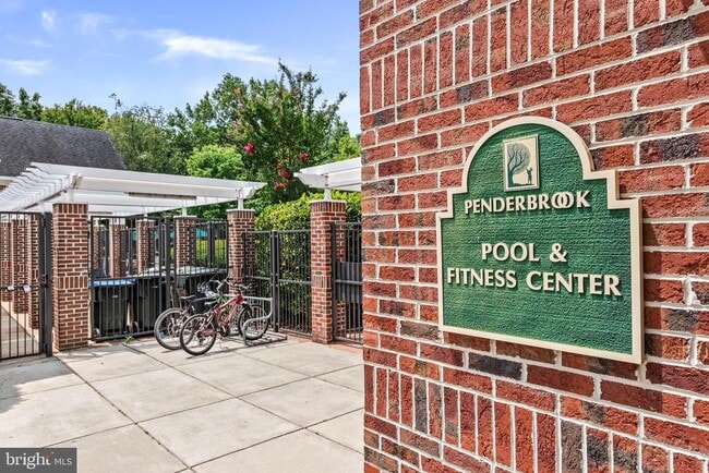 Building Photo - 12103 Greenway Ct