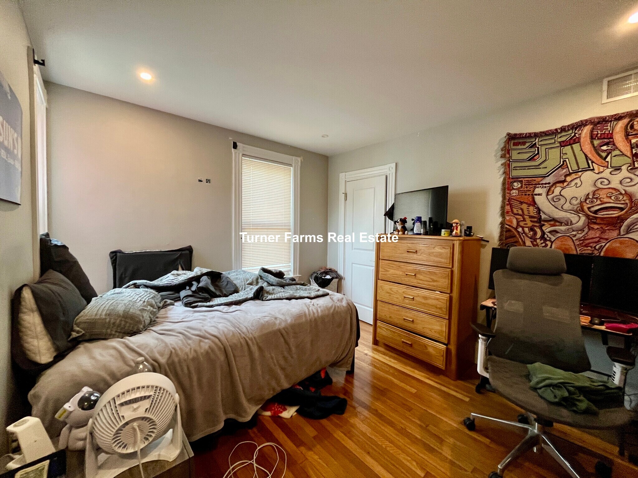 Building Photo - 24 Pond St