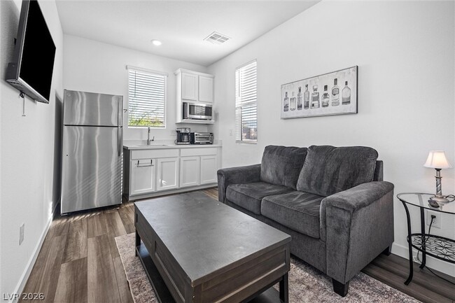 Building Photo - 9446 Sequoia Rdg Ave