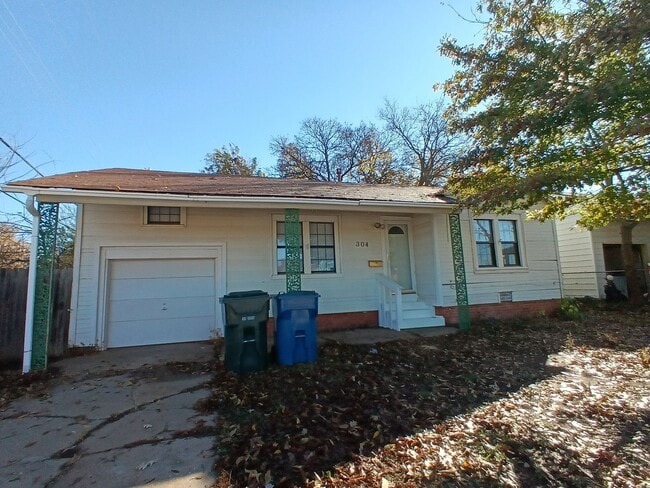 Primary Photo - Tinker Close! FIRST FULL MONTH FREE