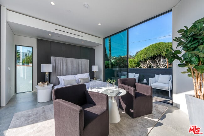 Building Photo - 857 Hilldale Ave