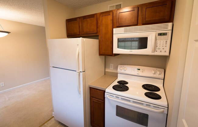 Building Photo - 33 Canteberi Ct