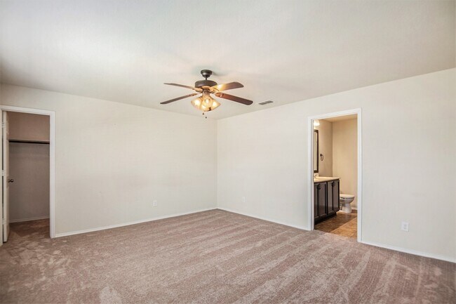 Building Photo - 304 Chert Ln