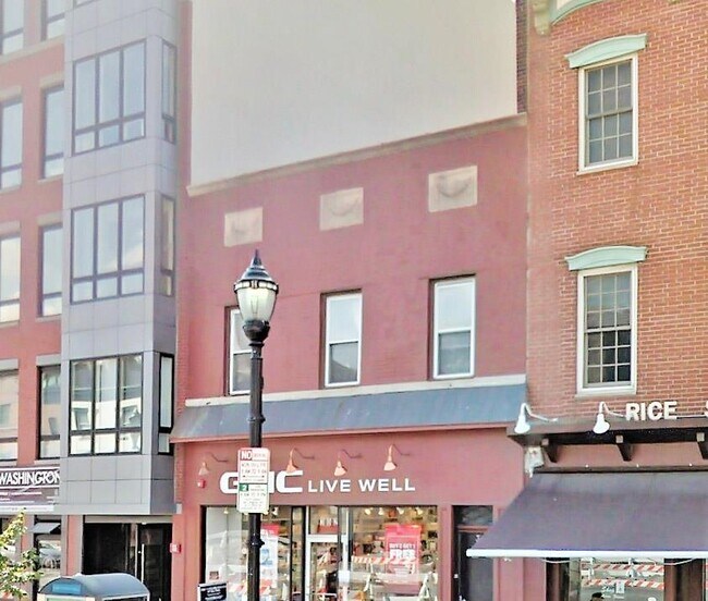 Building Photo - 302 Washington St