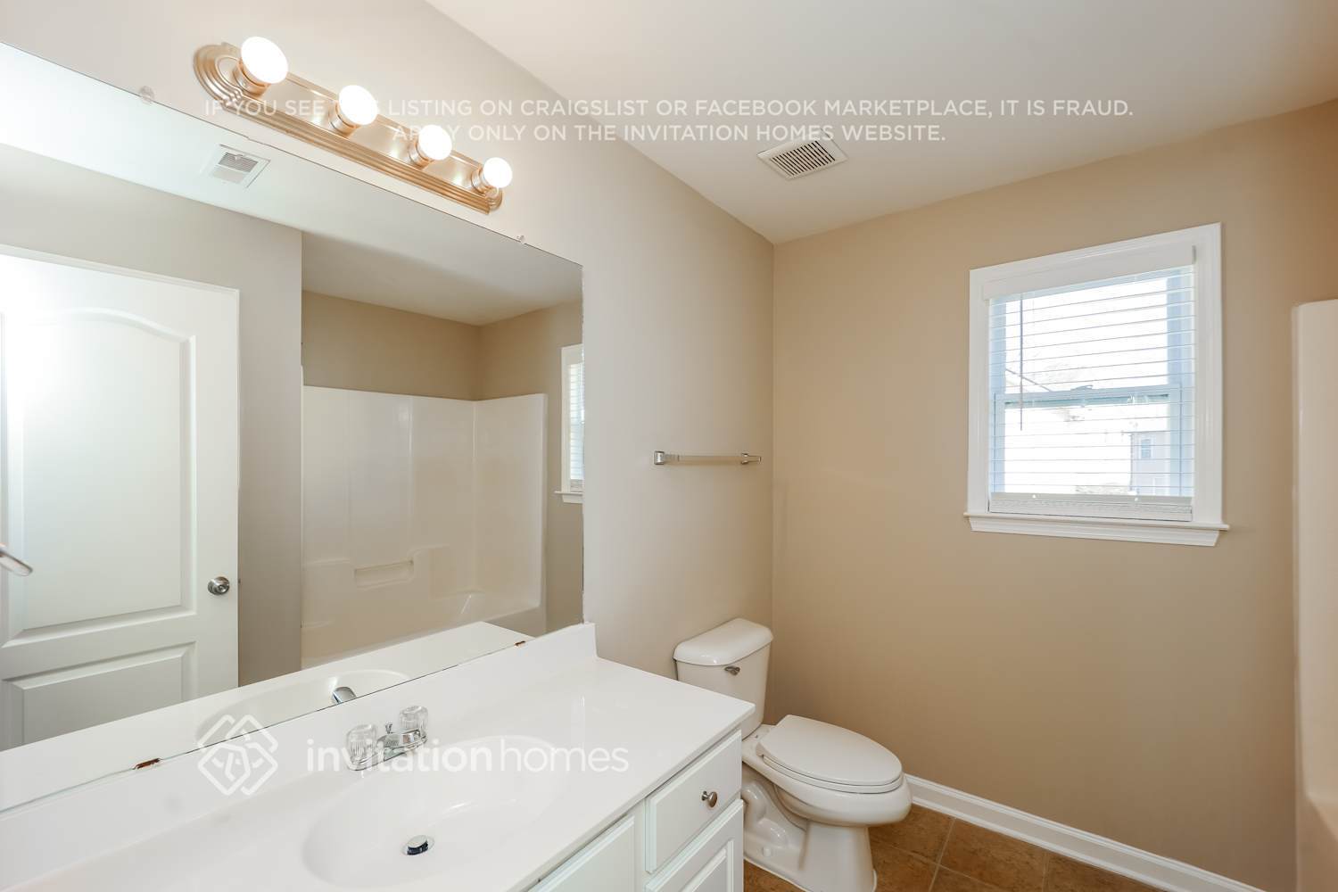 Building Photo - 2447 McIntosh Dr